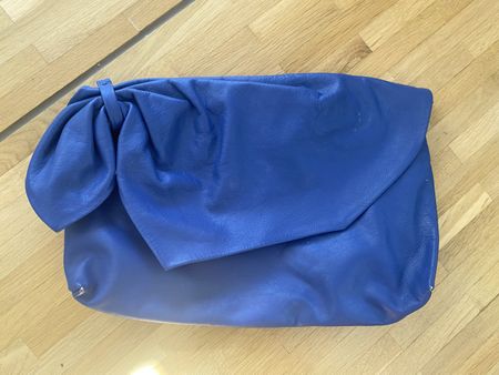 Vintage Clutch, g Leder blau mit Schleife gebraucht