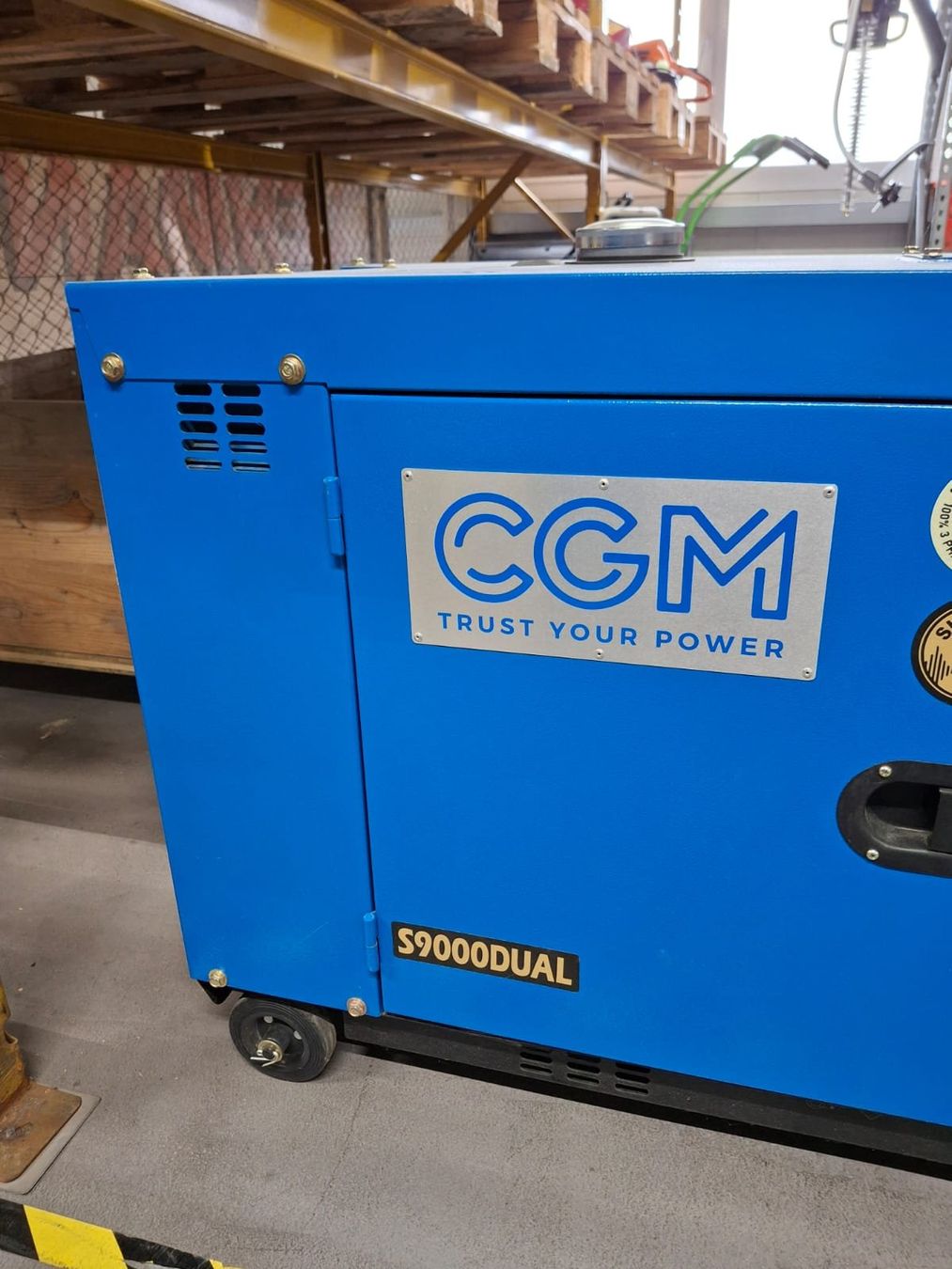 Stromgeneratoren: CGM Stromgenerator – Neu (gemäss Beschreibung) aus Sutz von Shop_LehmannGT 3