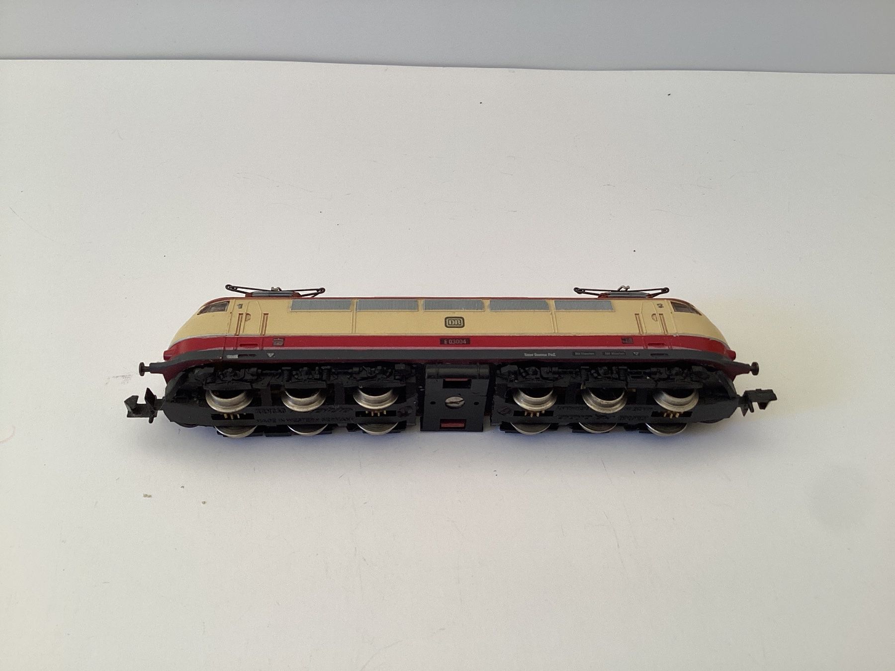 Arnold Modellini di ferrovie: Arnold BR E03 004 DB 1:160 BASTELWARE – Usato da Effretikon venduto da simtek_de 3