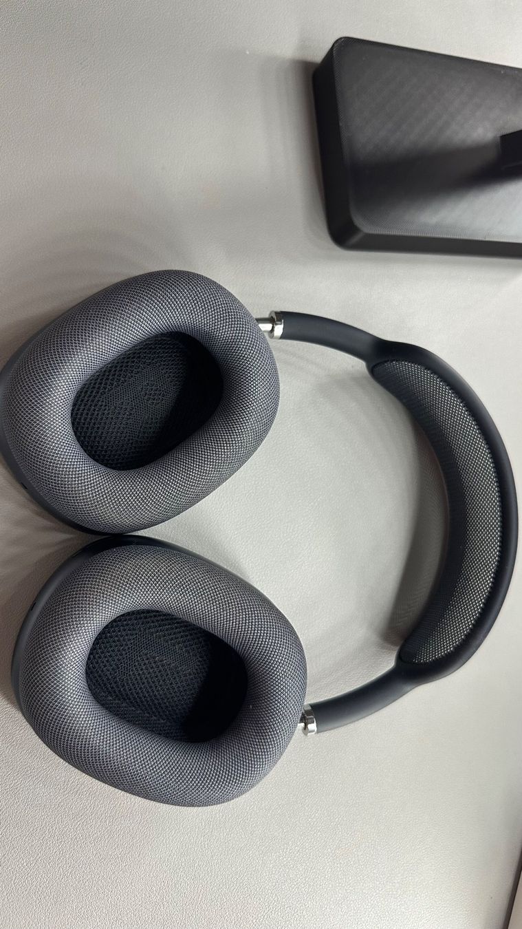 Apple Cuffie: Casque Apple AirPods Max Noir - État Impeccable – Nuovo e nell'imballaggio originale da La Chaux-de-Fonds venduto da Amse. 2