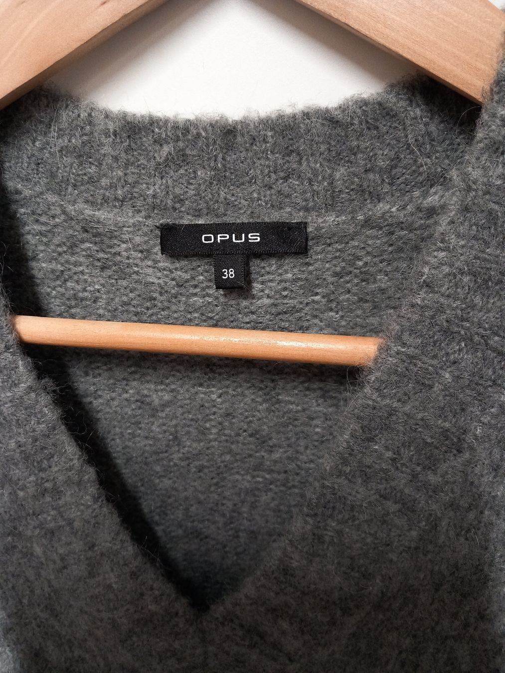 Opus Maglioni & Felpe: OPUS Pullunder mit Mohair, Gr.38, grau, top Zustand – Usato da Gwatt (Thun) venduto da umwelt-brocki 3