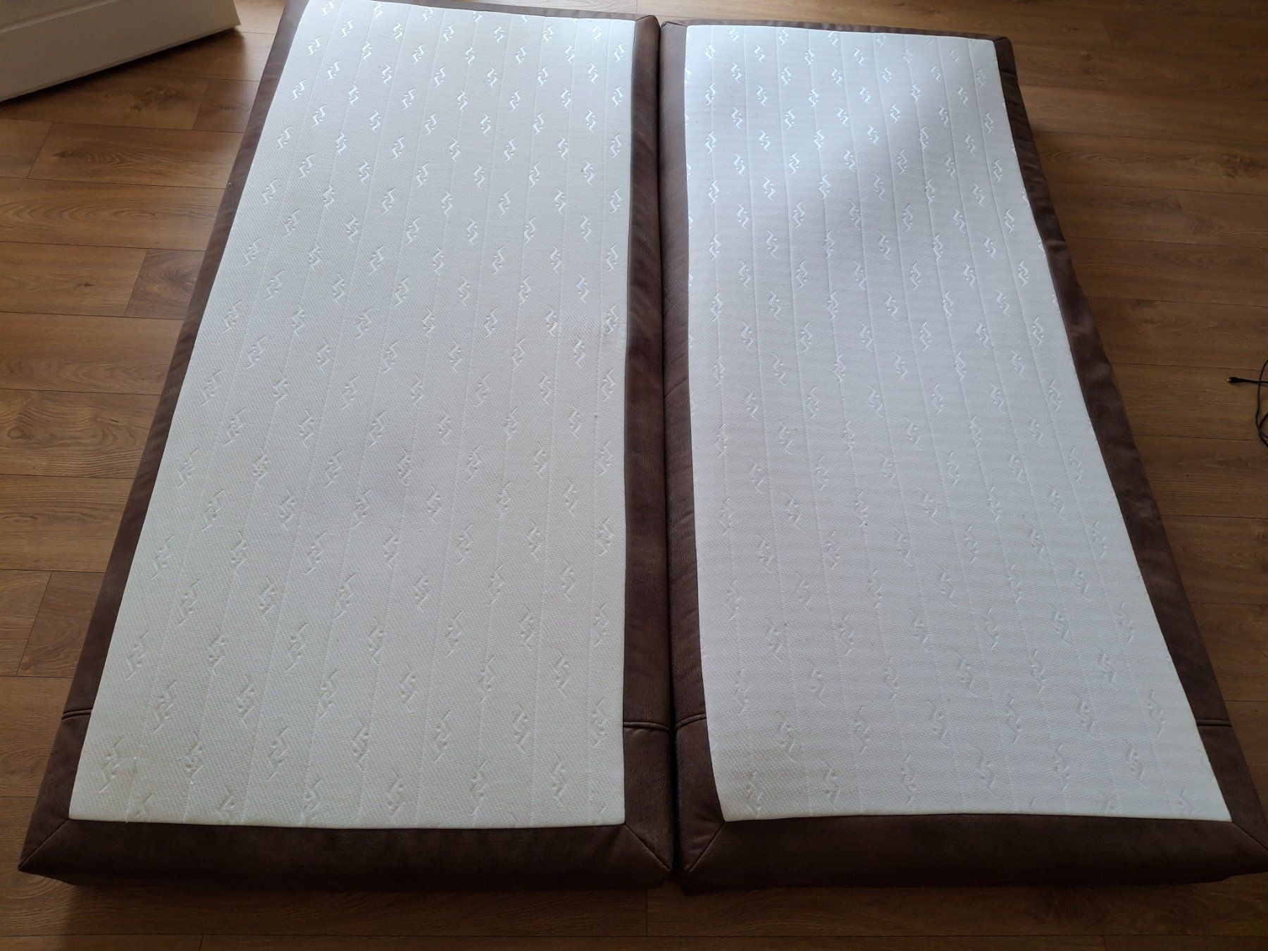 Materassi: Gratis Matratze, Zwei 90x200cm – Usato da Rheinfelden venduto da Bah-Sam