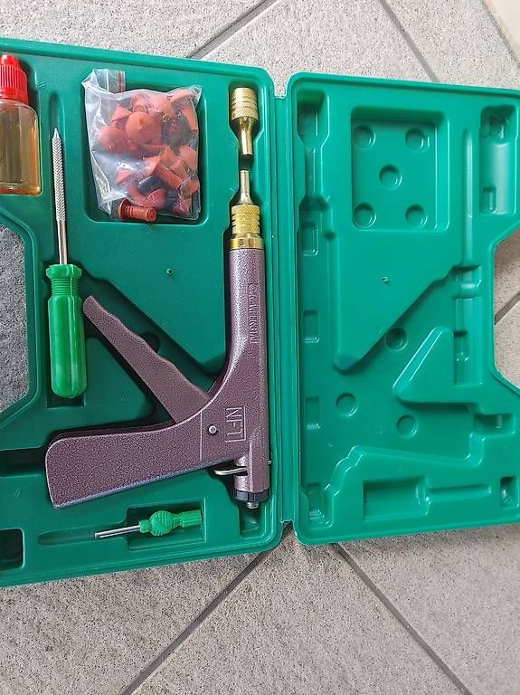 Tutti gli attrezzi: Kit réparation crevaison pneus – Usato da Miex venduto da arn_5r55