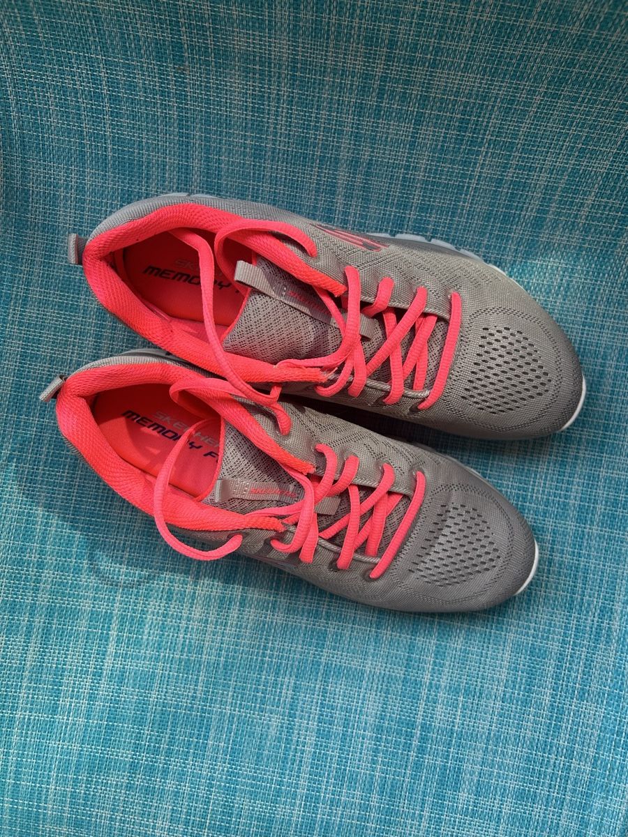 Scarpe da donna: Sketchers Memory Foam Gr. 39 – Usato da Wolfhausen venduto da eil_jc5j 1