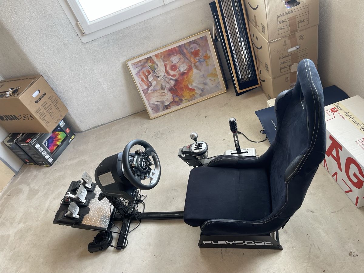 Thrustmaster Controller: Sim Racing Setup Thrustmaster T GT2 Handbremse Schaltung – Usato da Ernetschwil venduto da Picnyd