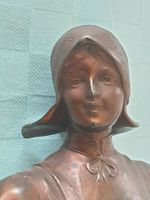 Antike Büste Niederlande Tracht Figur mit Patina Vintage