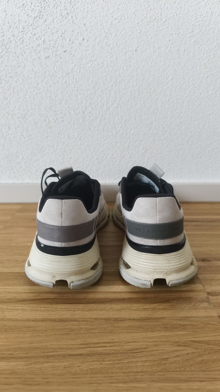 On Scarpe da uomo: On Cloudnova Form2 Running Shoes - Size EU42.5 – Usato da Erlenbach ZH venduto da rem_p5dd 3