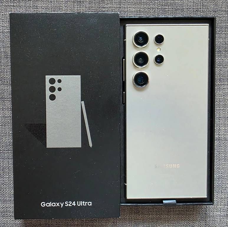 Samsung Telefoni cellulari / Smartphones: Samsung Galaxy S24 Ultra 1TB e accessori Titanium Grey – Usato da Chiasso venduto da inf_8xrx
