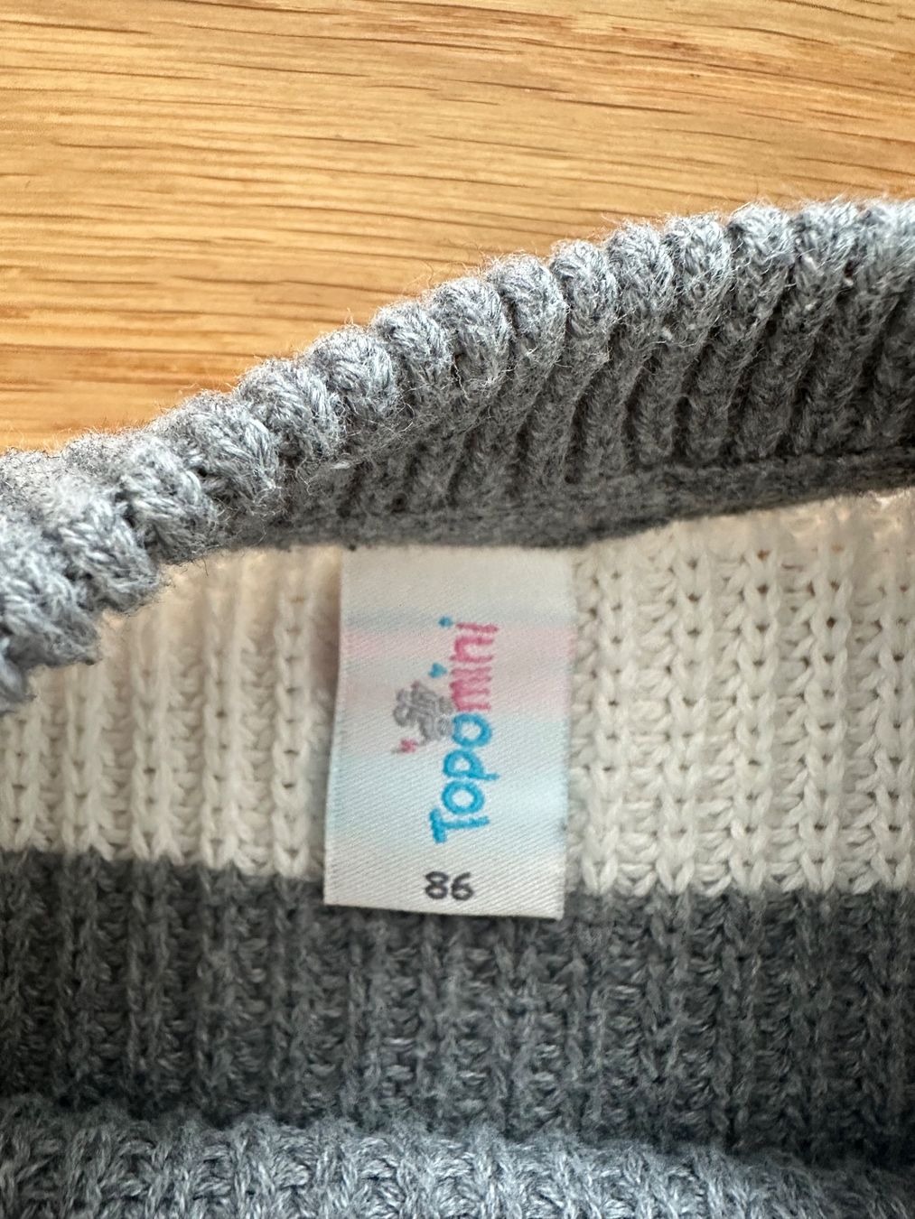 Maglioni & Felpe: Süsser Kinderpullover, gestreift, Grösse 86 – Usato da Unterägeri venduto da StefanGekko 3
