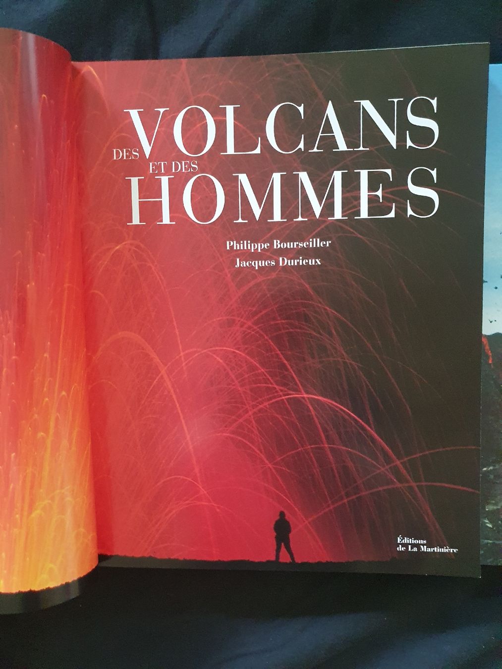Livres: 2 grands livres sur les volcans 2001 – D'occasion à Les Brenets par SBO56 2