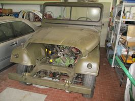 Willys Jeep olivgrün teilweise restauriert M38A1motor nicht