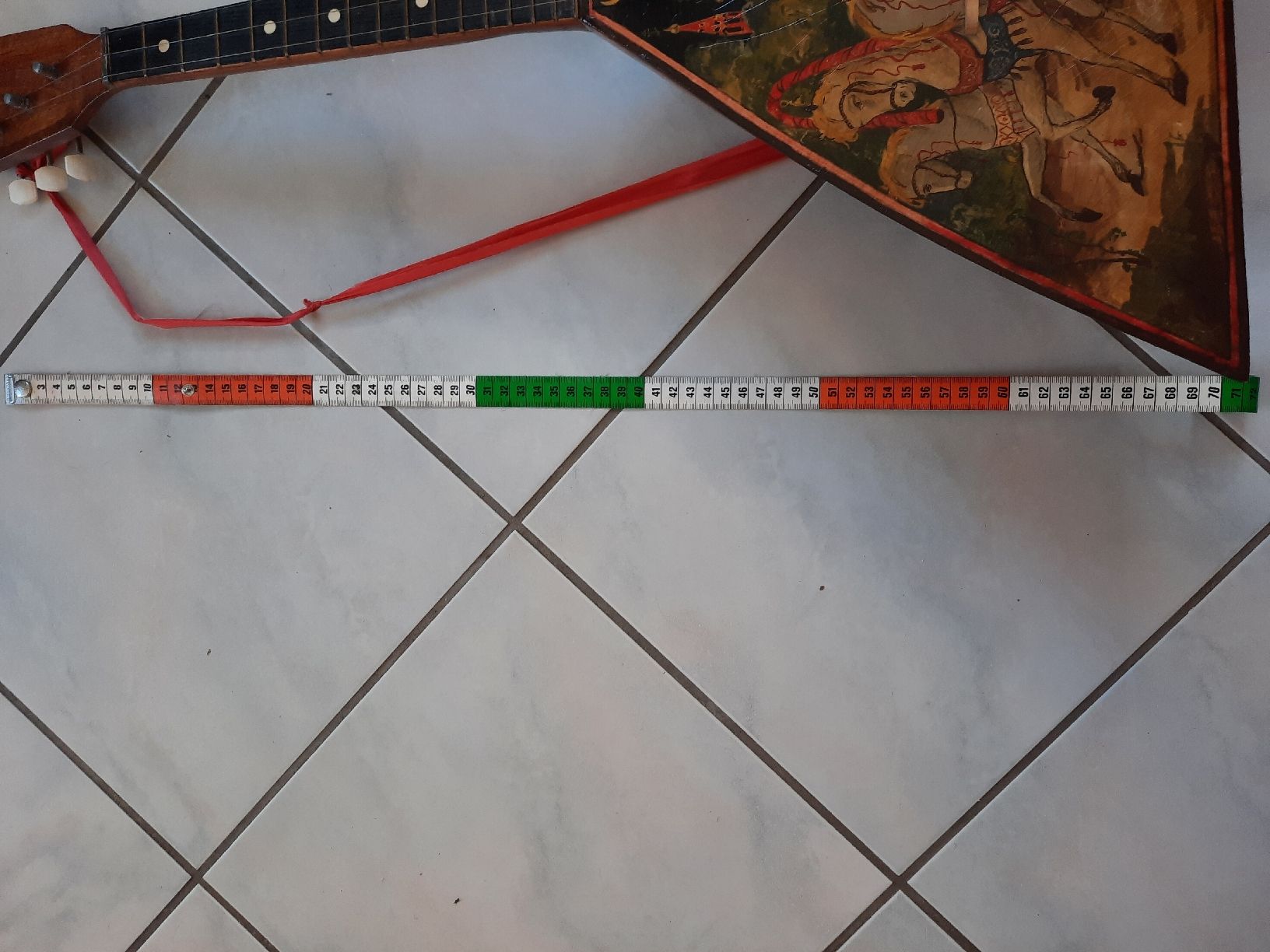 Strumenti musicali: BALALAÏKA, instrument RUSSE à 3 CORDES – Usato da Le Locle venduto da marylise01 4