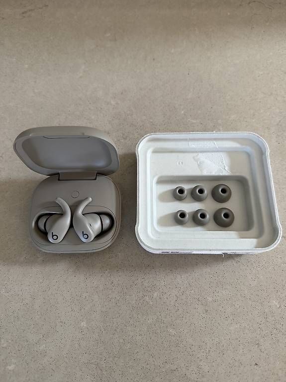 Cuffie: Beats Powerbeats fit – Usato da Rüti ZH venduto da Olivia0909