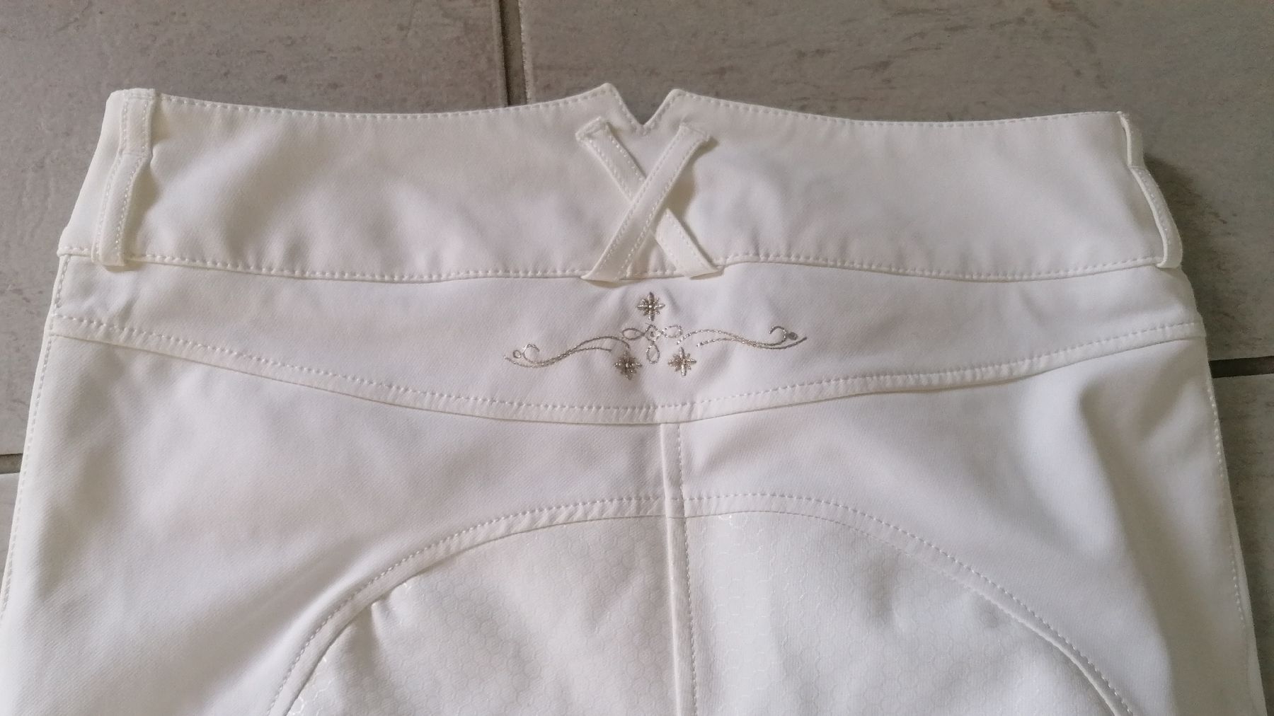 Pantaloni: 2 Paar Reithosen Grösse 40 – Usato da Lostorf venduto da Jurado 3