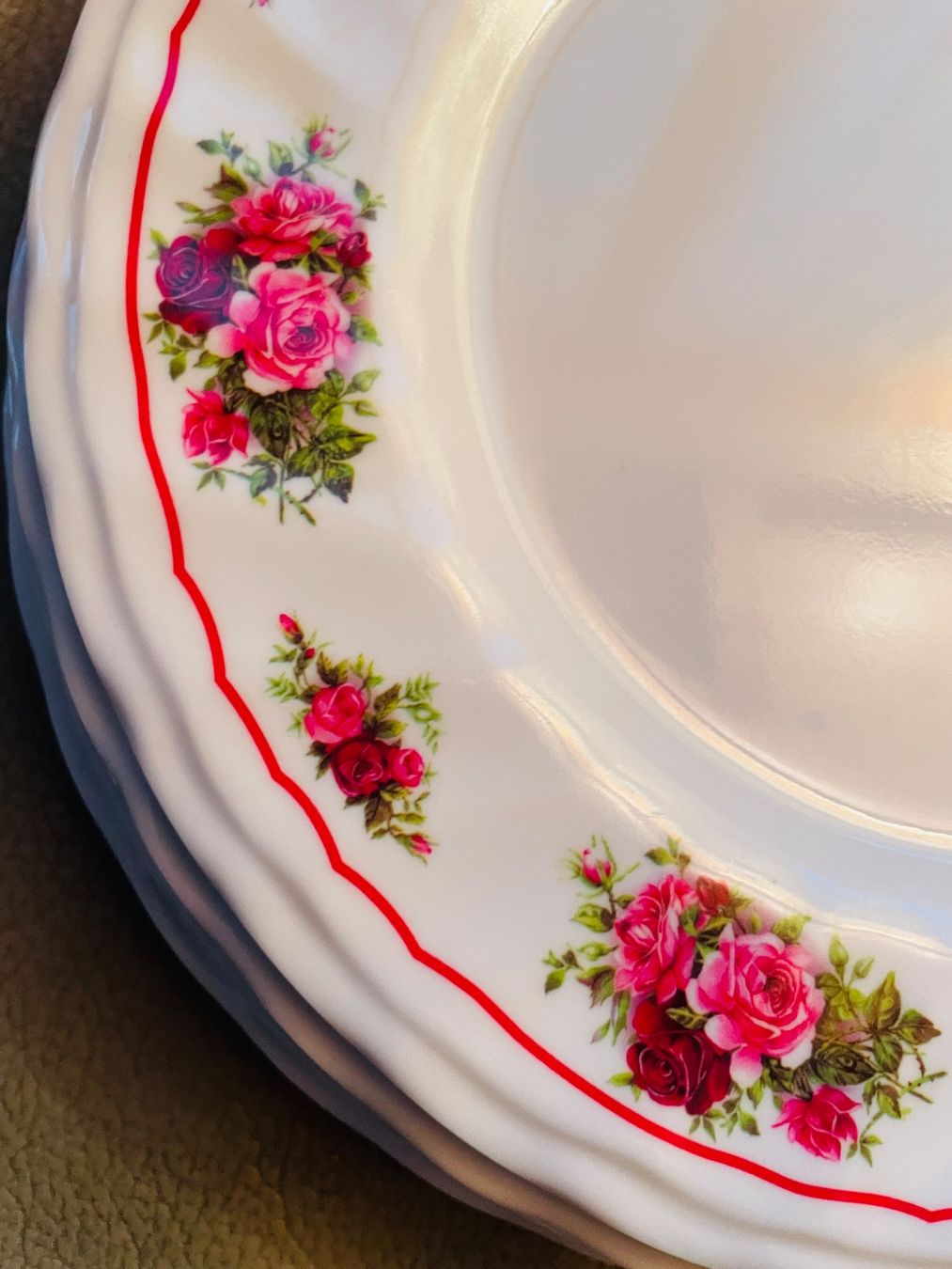 Teller: 6 DESSERTTELLER / TELLER AUS KUNSTSTOFF – Gebraucht aus Buchs AG von fischli610 2
