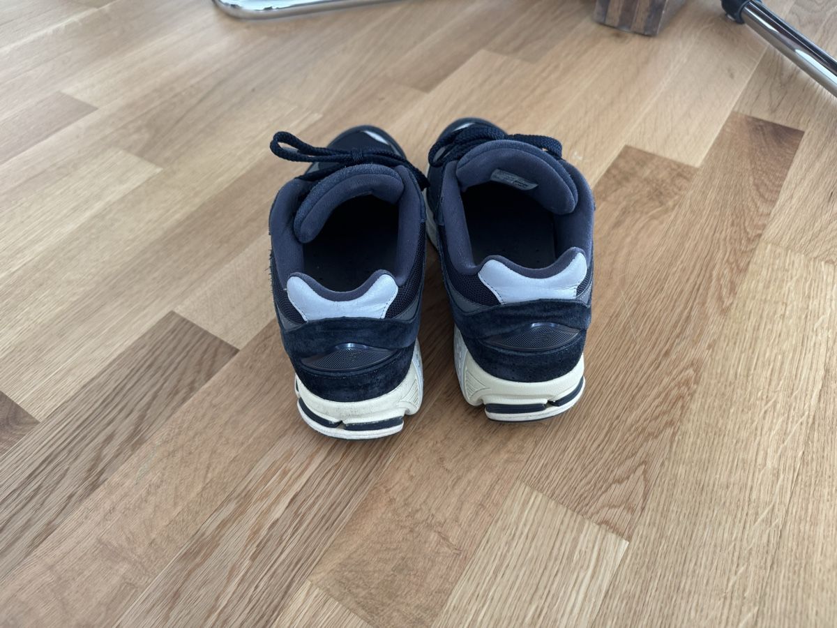 New Balance Scarpe da uomo: New Balance Sneaker 2002R – Usato da Kloten venduto da preloved9 2