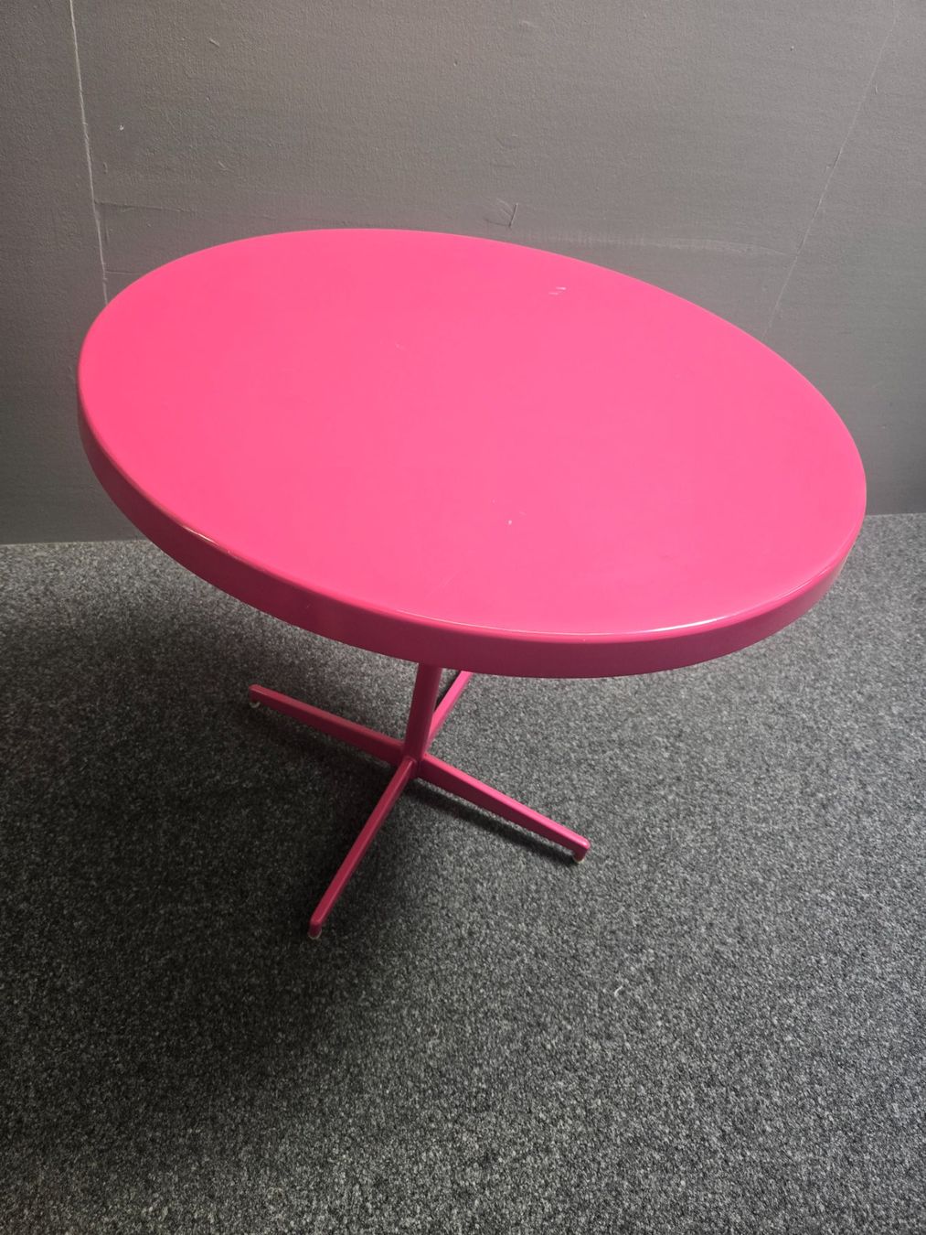 Tische: Stella Gartentisch klabbar Rund – Gebraucht aus Trachslau von ek40