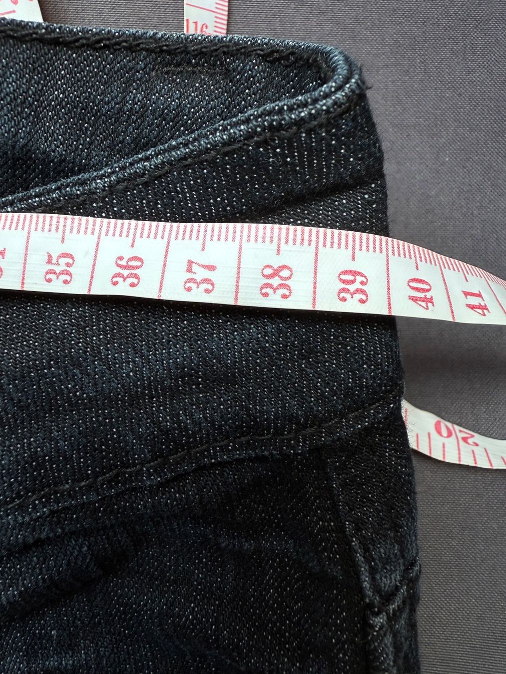 Jeans: Dunkelblaue Damen Jeans, Grösse 36/38 – D'occasion à Riehen par edu_92w7 1
