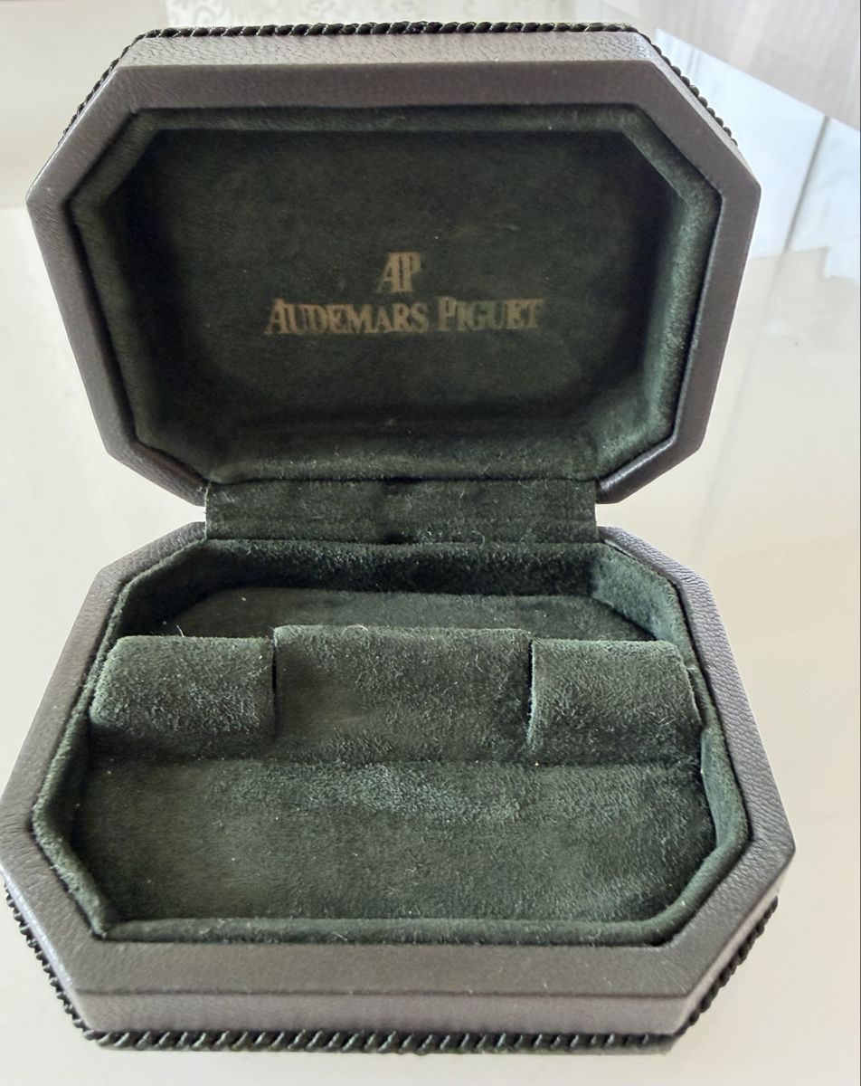 Autres décorations & accessoires: Écrin Audemars Piguet  – D'occasion à Bussigny par ccch 1