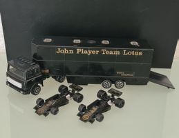 Polistil Renntransporter John Player Lotus mit 2xLotus JPS21
