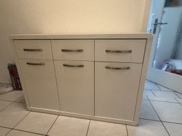  Gratis Kommode mit Stauraum, sofort abholbereit