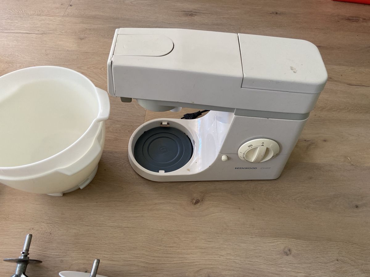 Kenwood Elettrodomestici da cucina: Kenwood Chef  – Usato da Hinwil venduto da haneschgo88 2