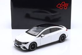Mercedes-Benz EQE V295 seit 20022 Opalith weiss 1:18 von NZG