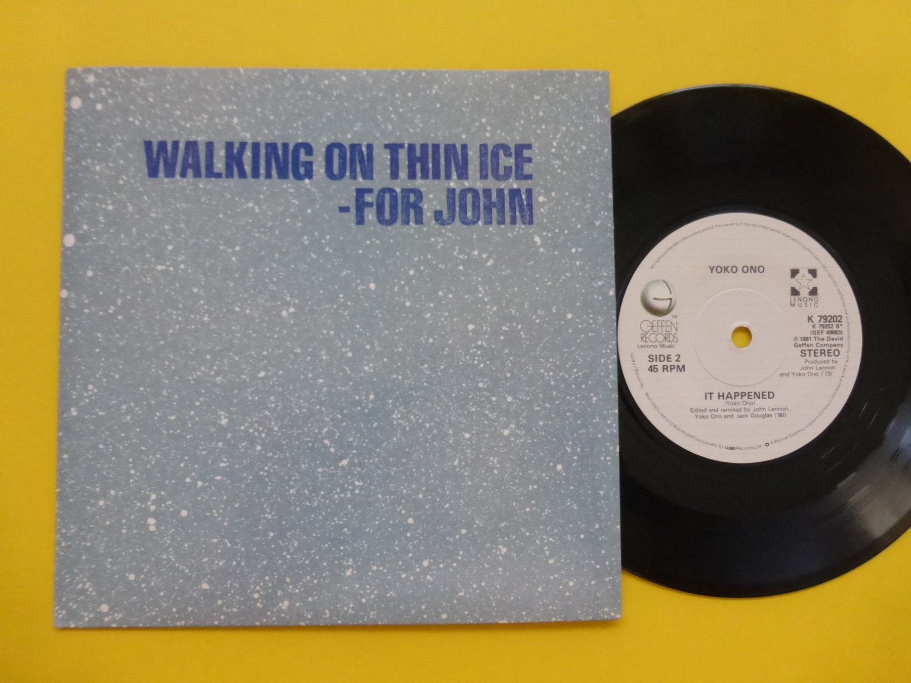 Dischi in vinile: Yoko Ono – Walking On Thin Ice – Usato da Zürich venduto da Swiss57