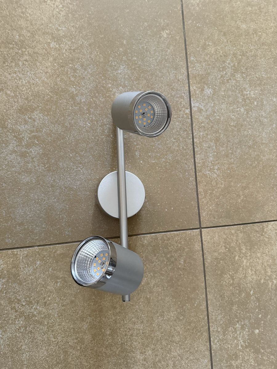 Micasa Lampadari & plafoniere: Moderne Deckenlampe mit 2 LED-Spots – Usato da Langenthal venduto da nic_p7qy