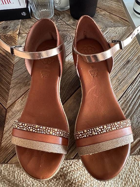 Damenschuhe: Chaussures compensées  – Gebraucht aus Lausanne von ang_ks77