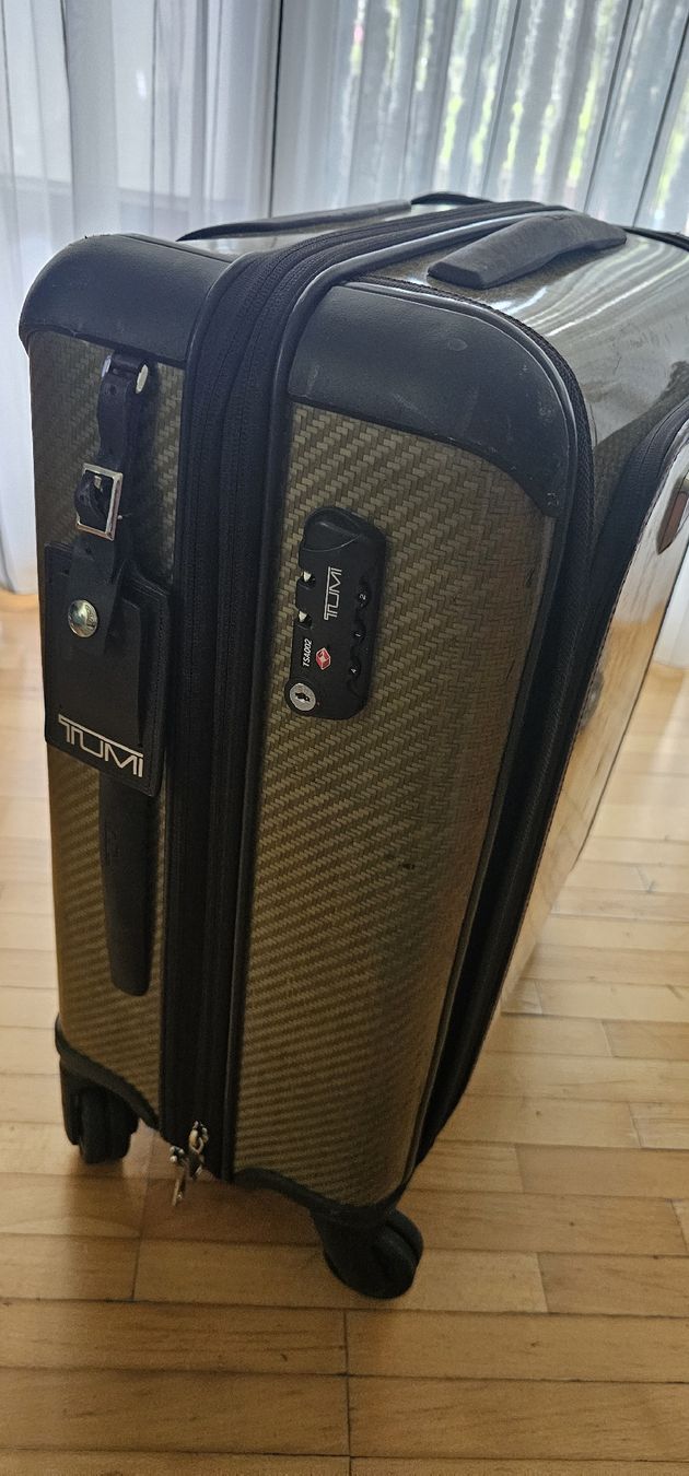 Tumi Valigie: TUMI Tegra-Lite Front Pocket erweiterbar Handgepäck – Usato da Riedikon venduto da Winter21. 1