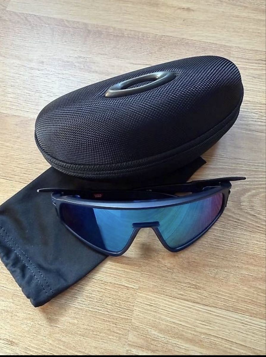 Oakley Occhiali & Lenti: Oakley Latch Panel NEU – Nuovo (secondo la descrizione) da Liebefeld venduto da ottas 1