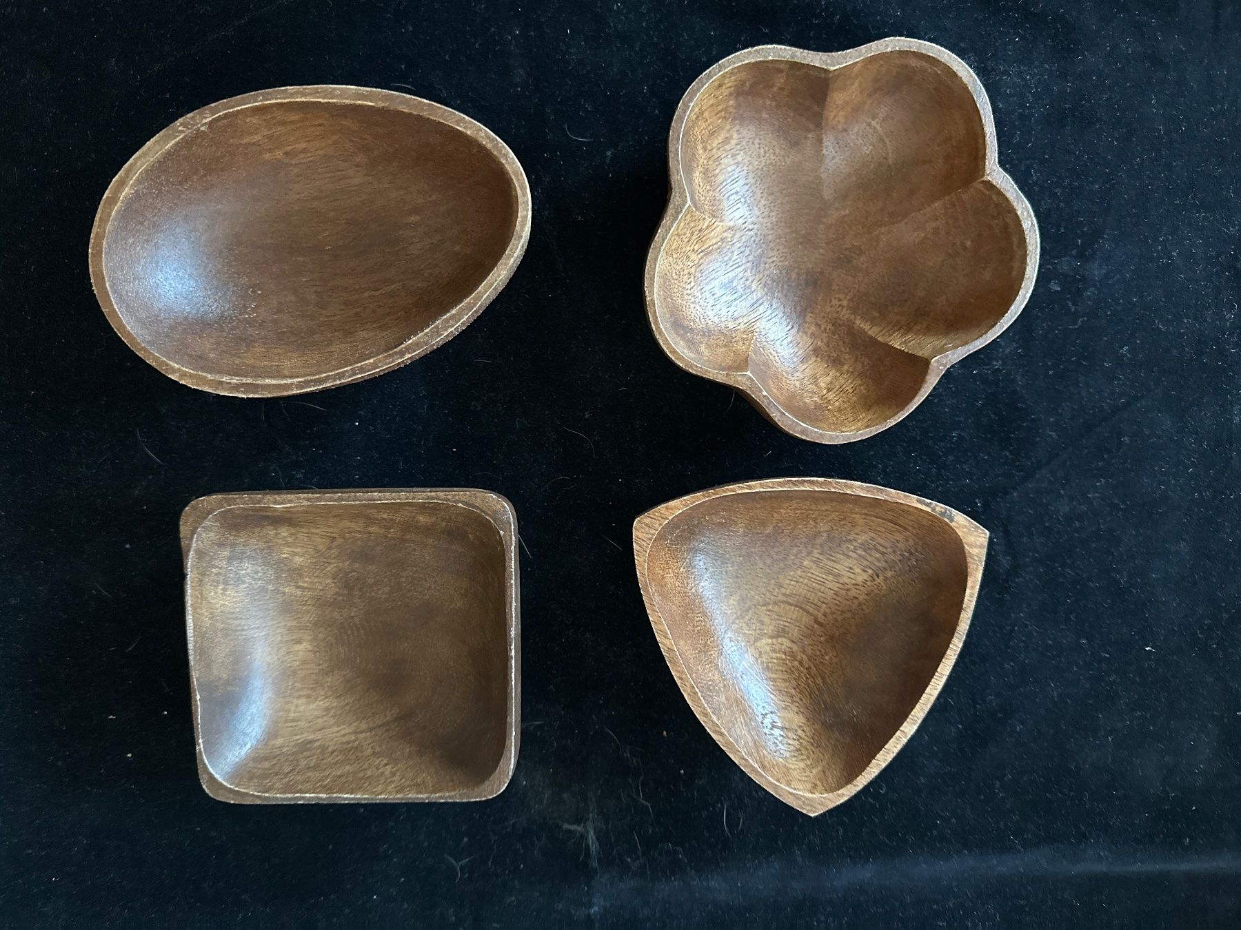 Ciotole: 4 kleinere Holz-Schalen – Usato da Zürich venduto da Chaeffeler 1