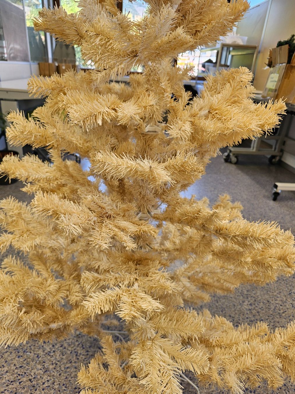 Tutte le decorazioni: Tannenbaum Plastik Weiss – Usato da Balsthal venduto da ale_gl9y 2