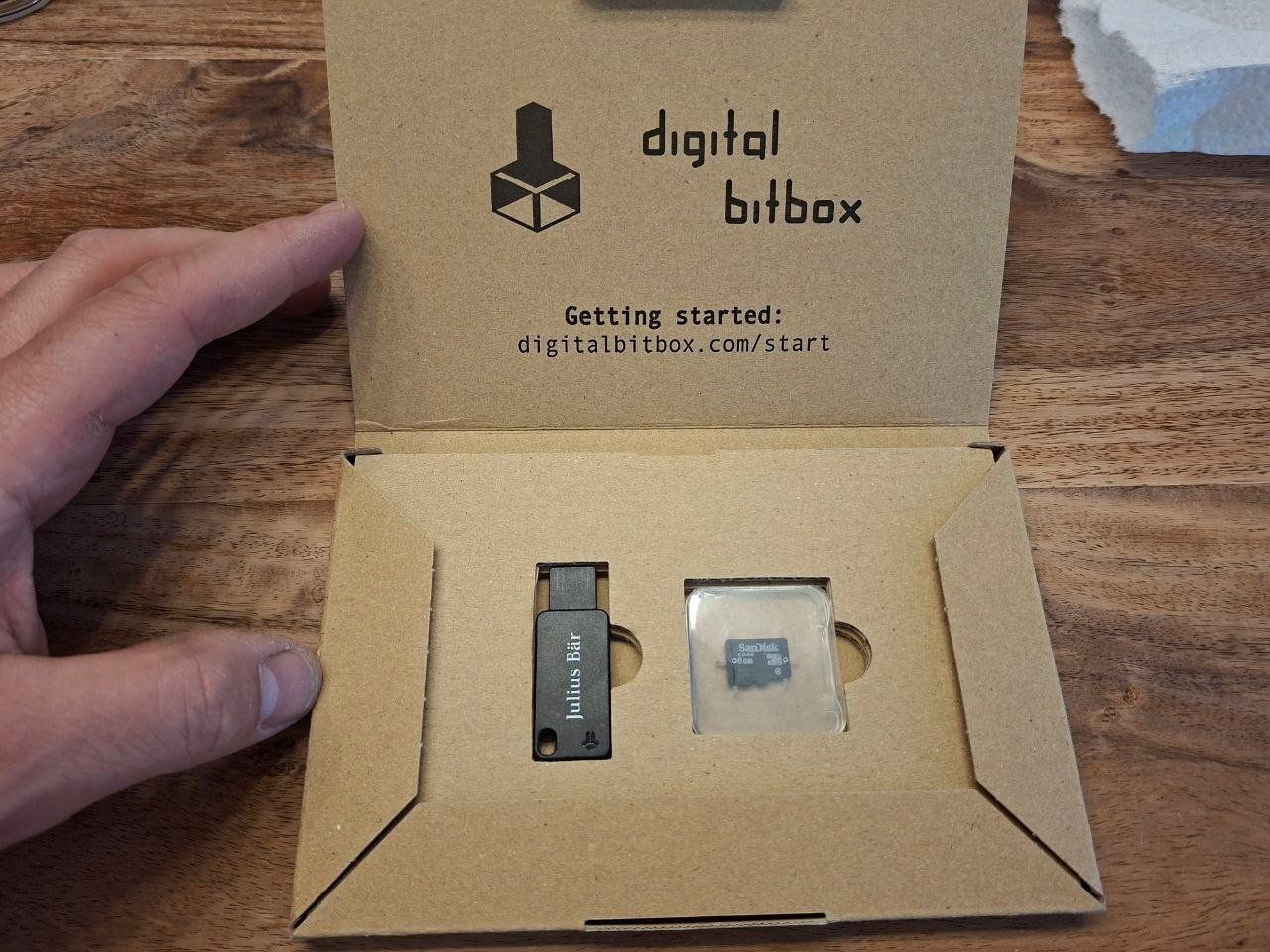 Chiavette USB: Digital Bitbox - Hardware Wallet - Neu & OVP – Nuovo e nell'imballaggio originale da Männedorf venduto da 12_Angry_Doughnuts 1