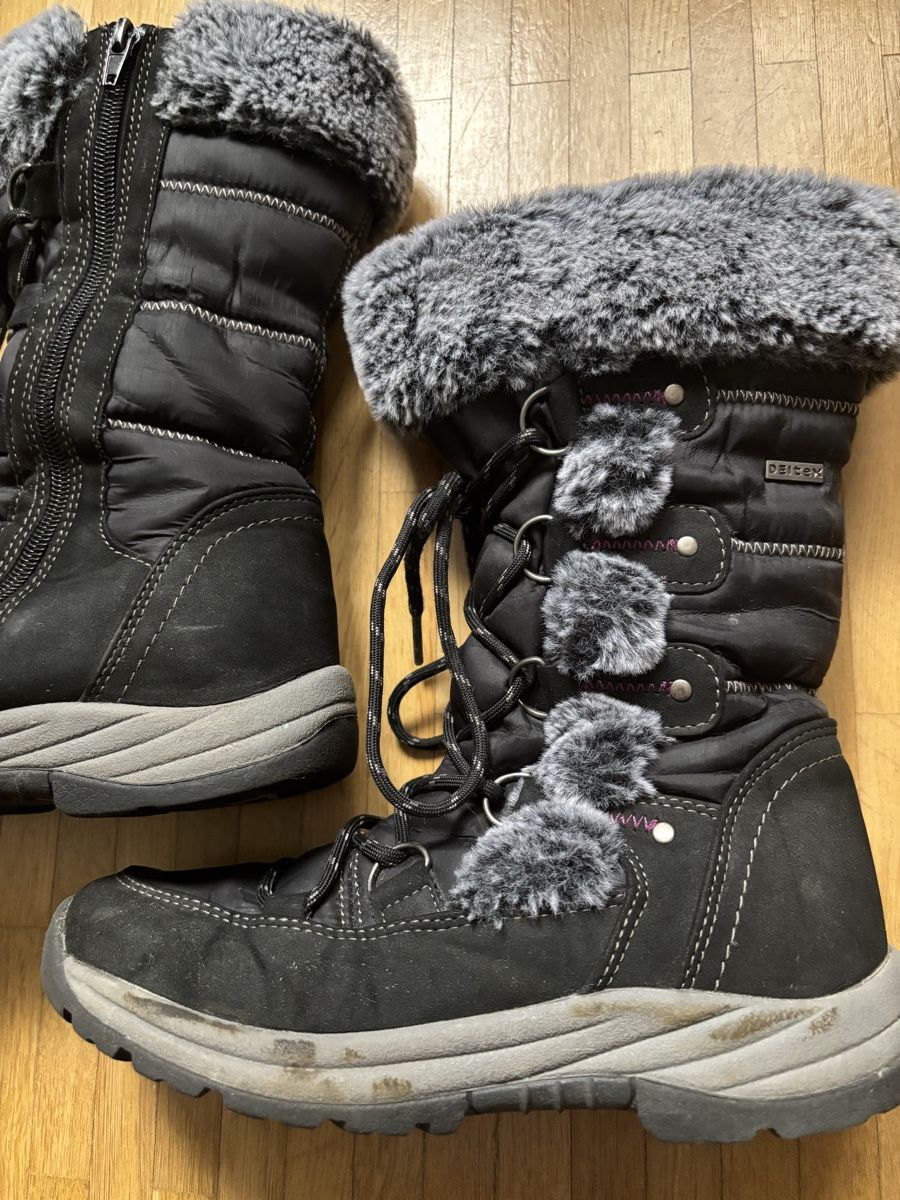Schuhe für Mädchen: Winterstiefel Grösse 35 – Gebraucht aus Niederwangen b. Bern von muidop 1