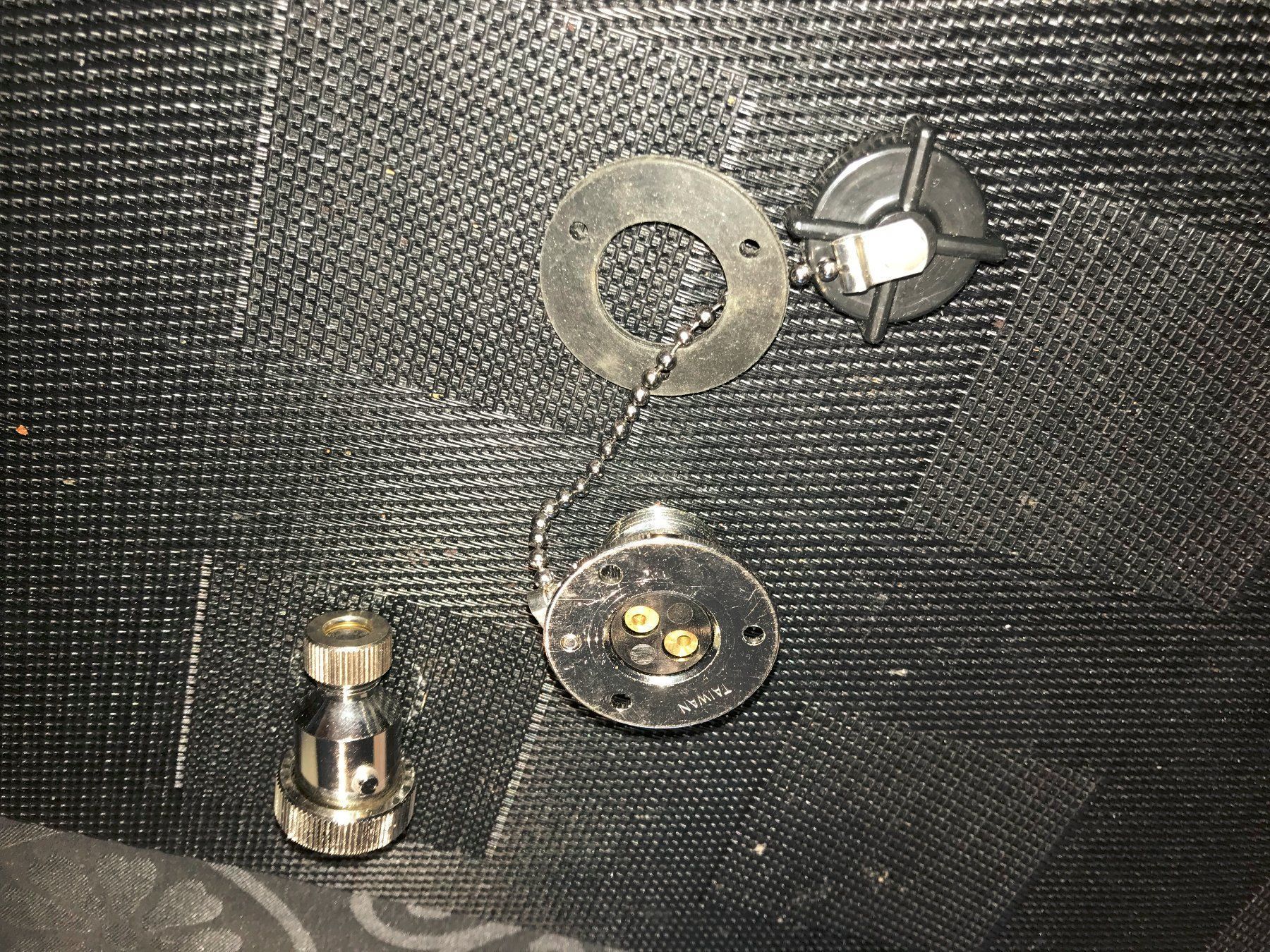 Spine: Boot Stecker & Dose 2Pin – Nuovo (secondo la descrizione) da Kreuzlingen venduto da JOWY72 2