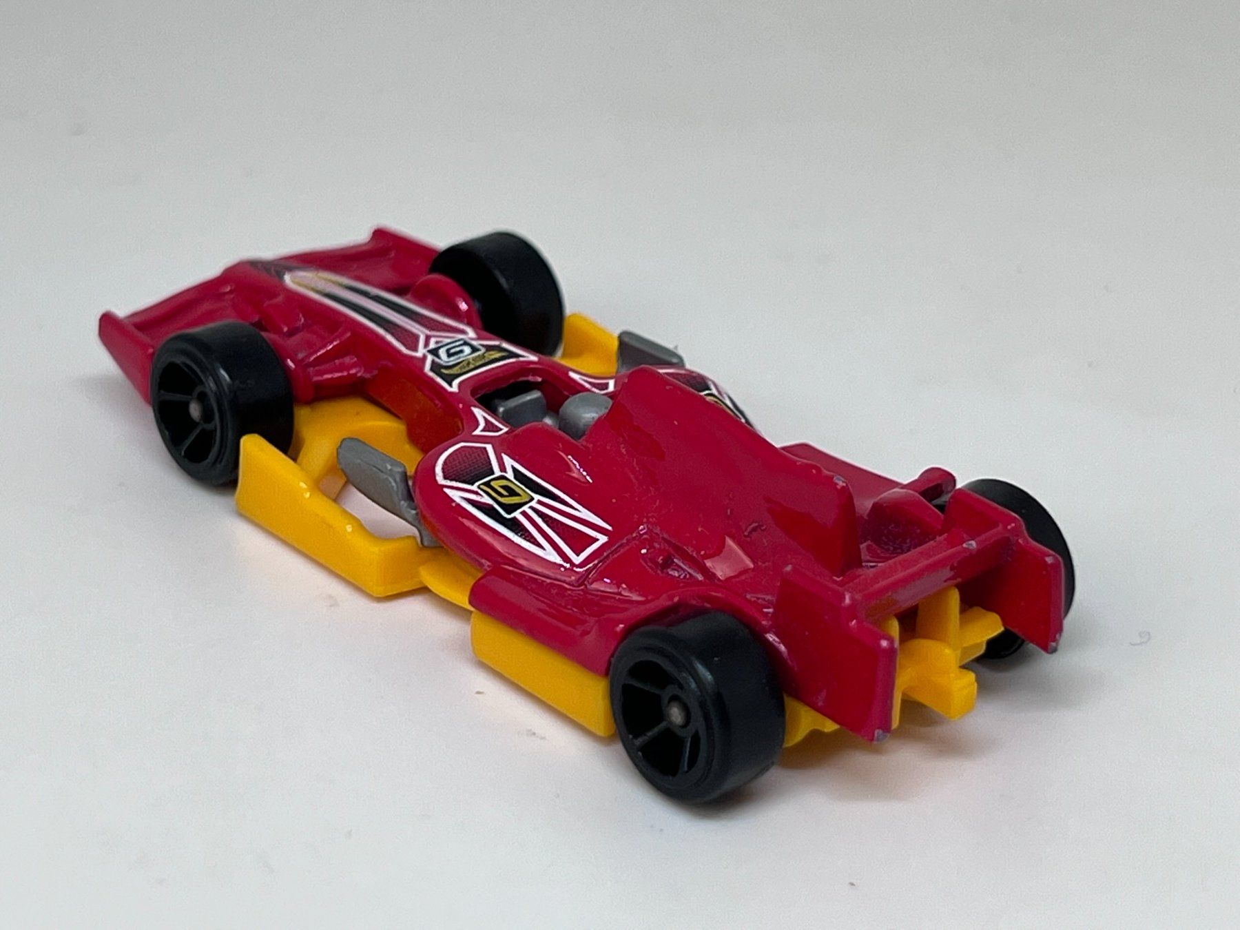Hot Wheels Modellini d'auto: Hot Wheels F1 Racer #268 – Usato da Wildegg venduto da LaaBoutique 2