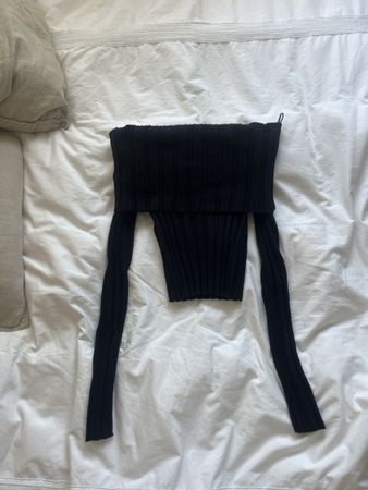 Zara Black Knit Top with Sleeves - Size Small, New!