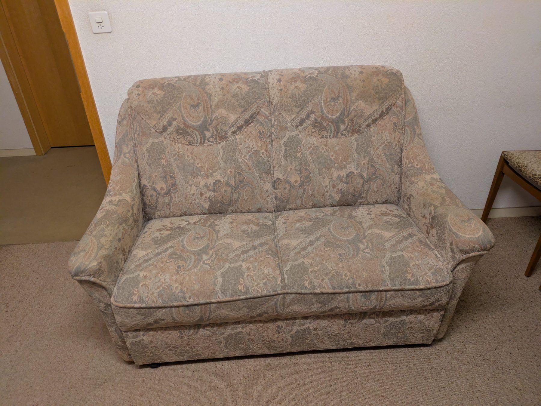 Divani: Sofa 2-Sitzer auf Rollen – Usato da Muttenz venduto da Koalabaer02