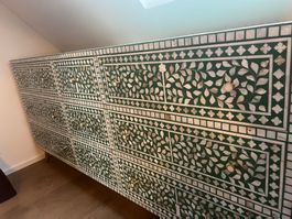 Permutt-Kommode / Sideboard (mother of pearl inlay chest)