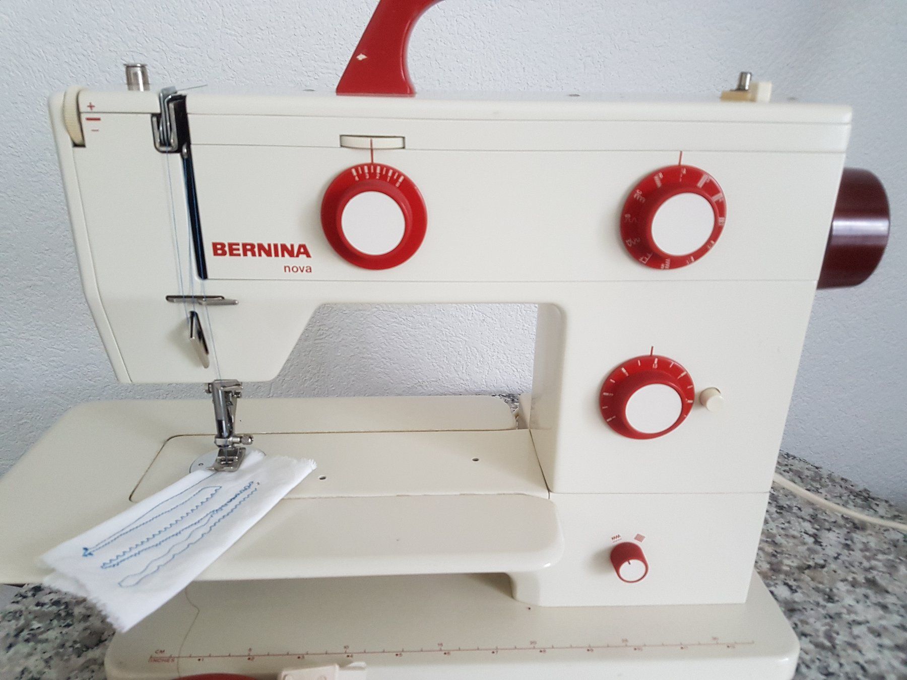 Bernina Macchine da cucire: Bernina NOVA Nähmaschine – Usato da Wallisellen venduto da Swissline11 1