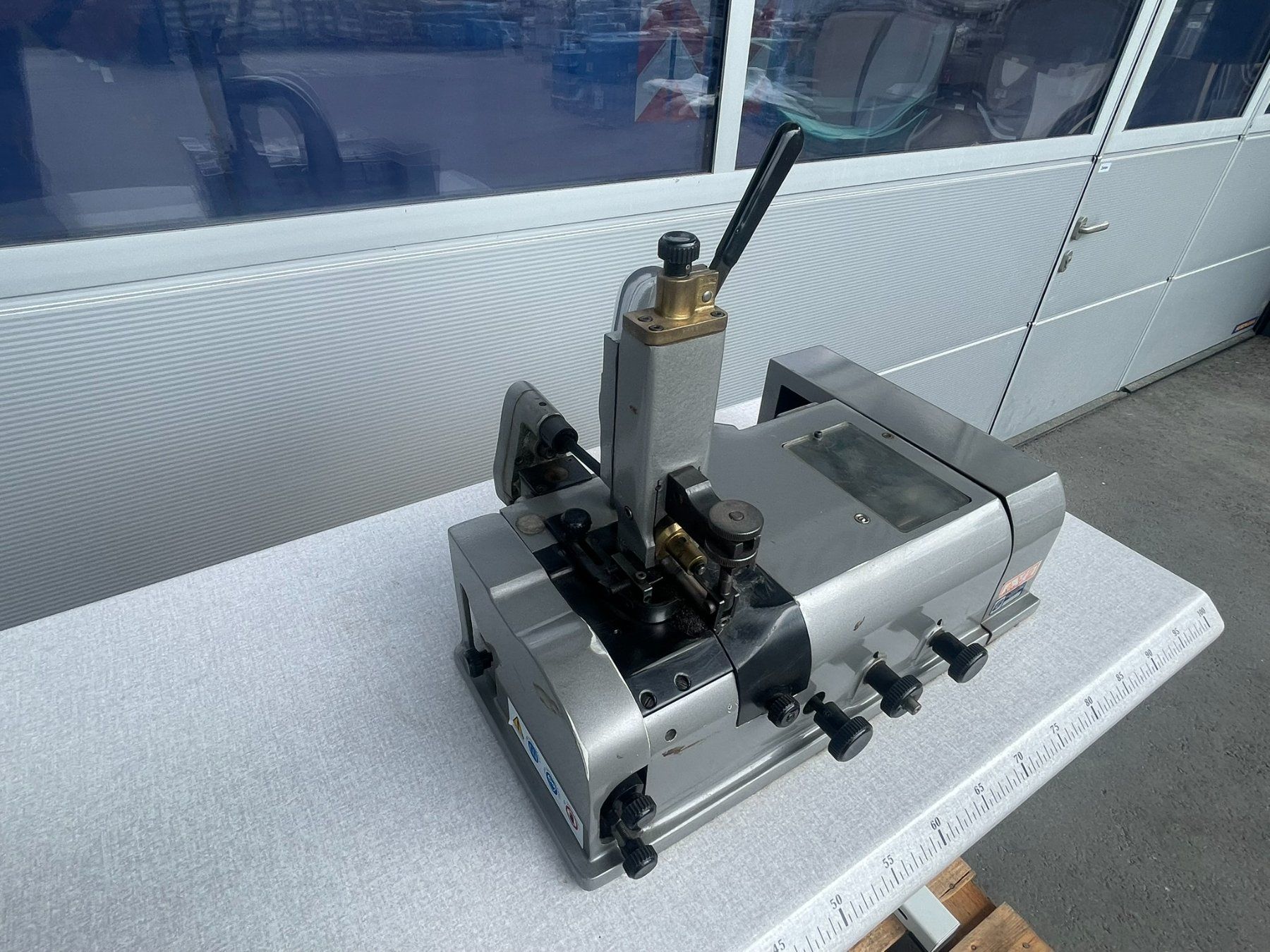 Alle Maschinen: Lederschärfmaschine / Schärfmaschine AV2 – Gebraucht aus Münchwilen TG von IntoMotion_GmbH 3