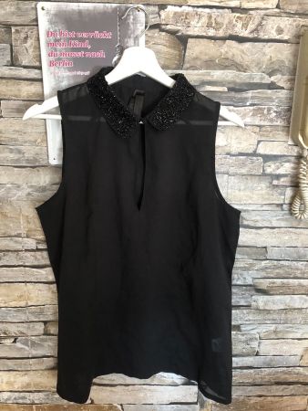 Top schwarz Kragen Gr. M