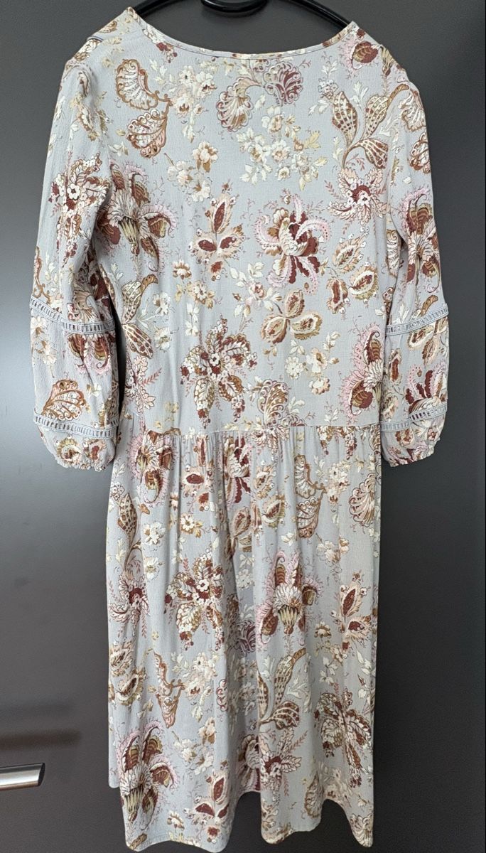 Kleider: Sommerliches Kleid mit Blumenmuster – Neu (gemäss Beschreibung) aus Embrach von ale_v5qn 3