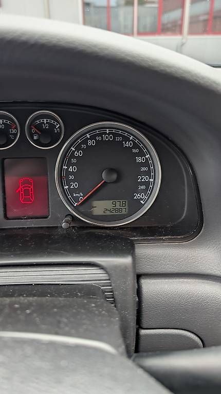 Automobili: VW Passat 1.8T – Usato da Selzach venduto da kvnrcs 2