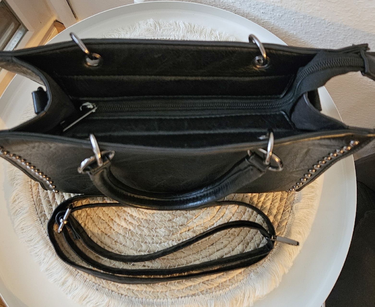 Sacs femmes: Sac à main NEUF  – Neuf (Voir description) à Nyon par nay_y72c 1