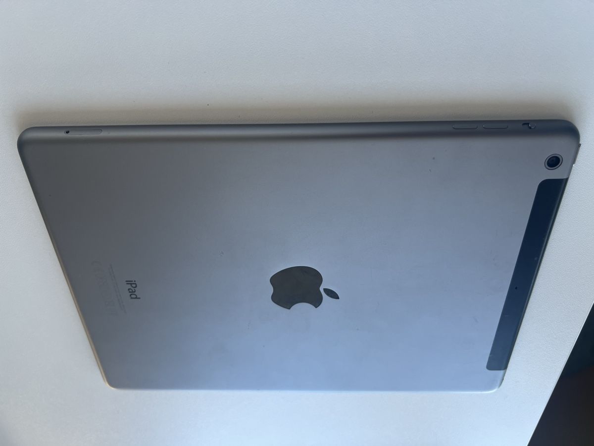 Apple Handys / Smartphones: iPhone X , iPhone S, iPad Air und Apple Magic Mouse – Gebraucht aus Zuchwil von D-Rio 7
