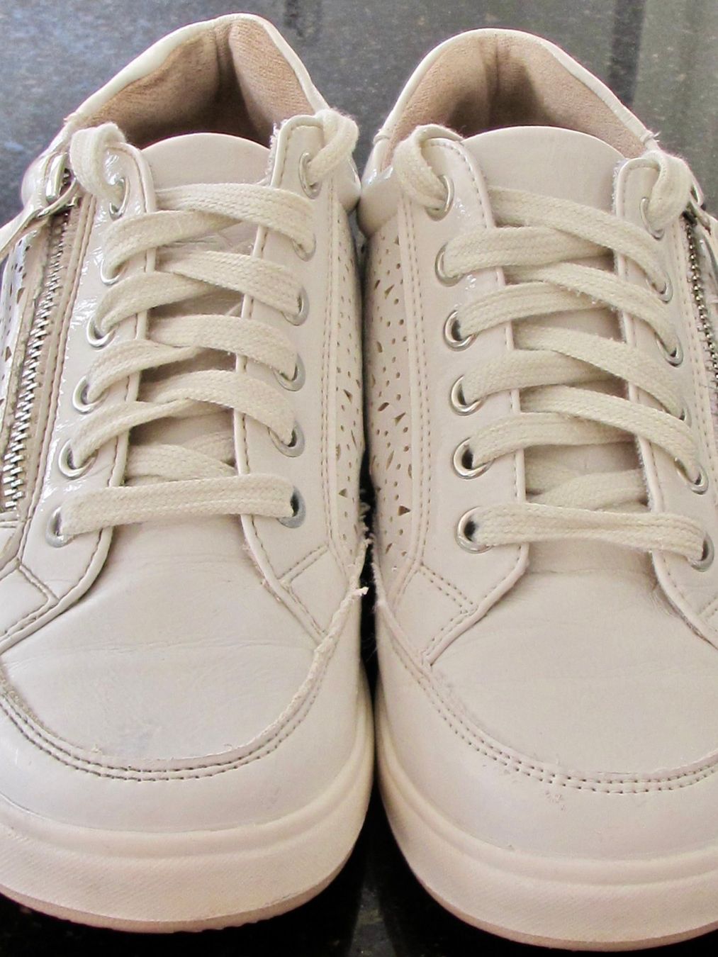 Damenschuhe: SNEAKER PESARO 37  N ' 24 – Gebraucht aus Murten von Selliot 2