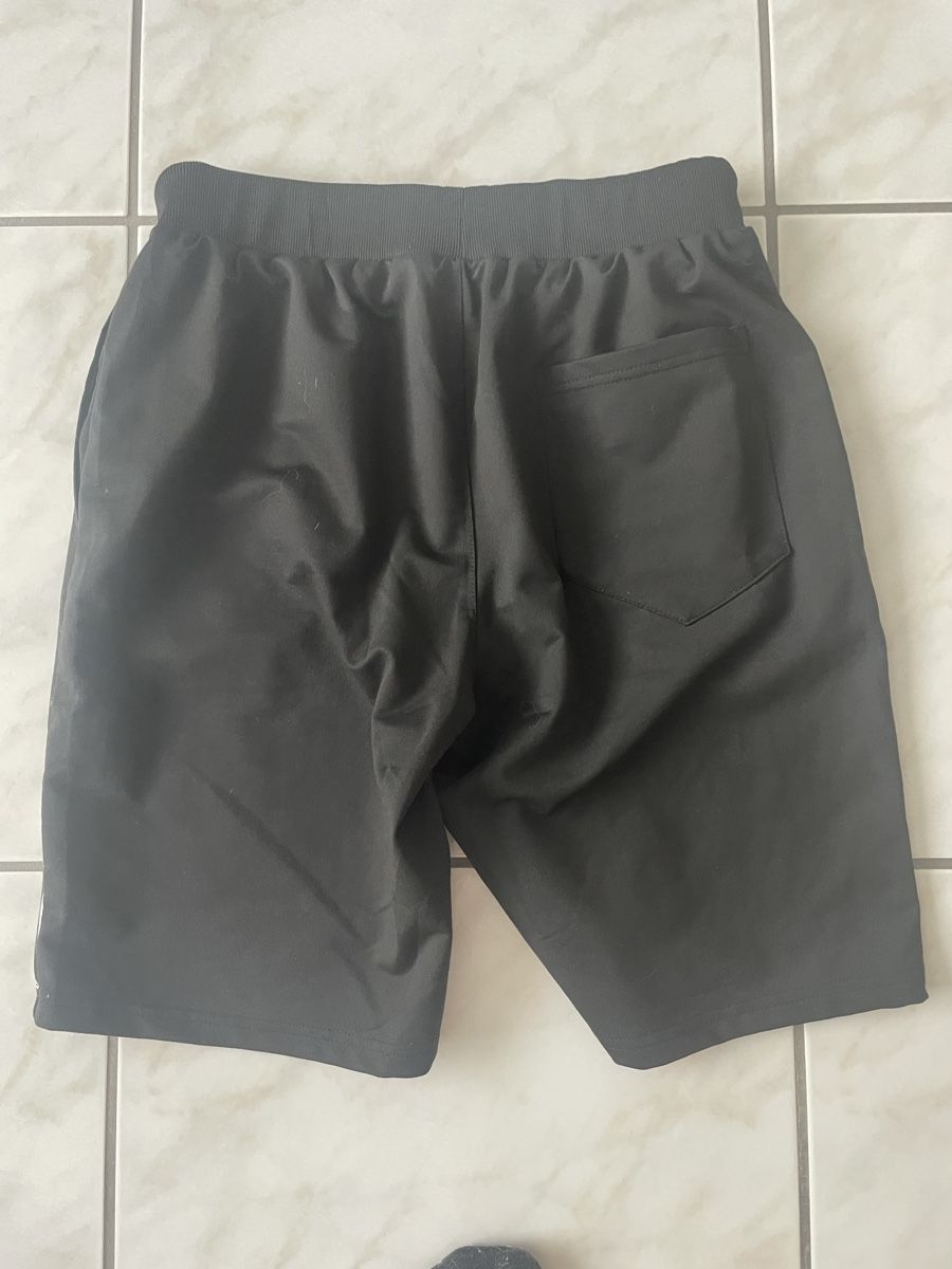Hosen: Hose kurz Gr. M – Neu (gemäss Beschreibung) aus Amriswil von einkaufverkauf 1